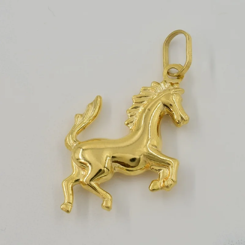 pearl and silver bracelet 18k Yellow Gold Horse Charm |
