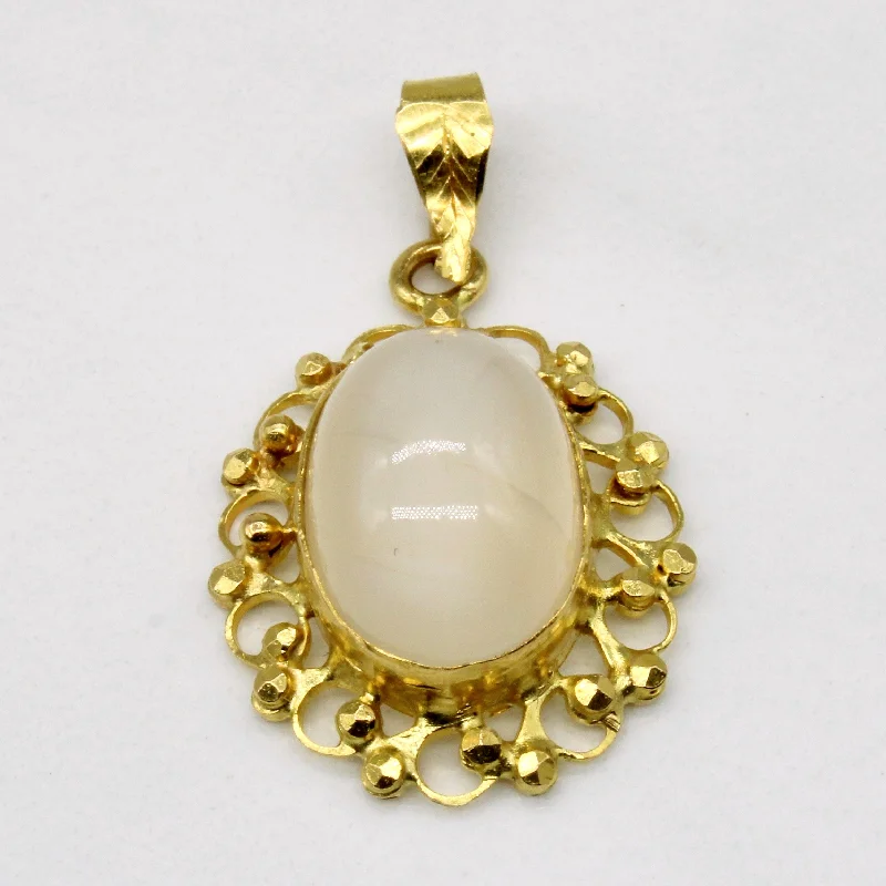 hammered gold signet ring Cat's Eye Quartz Pendant | 7.00ct |