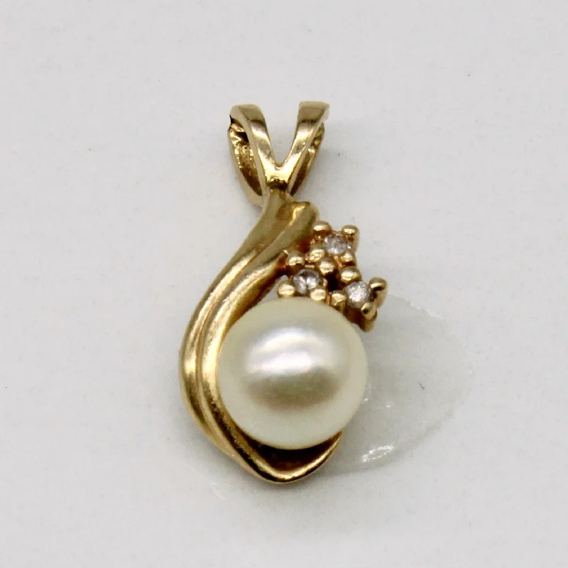 ethical lab-grown diamond ring Pearl & Diamond Pendant | 0.02ctw |