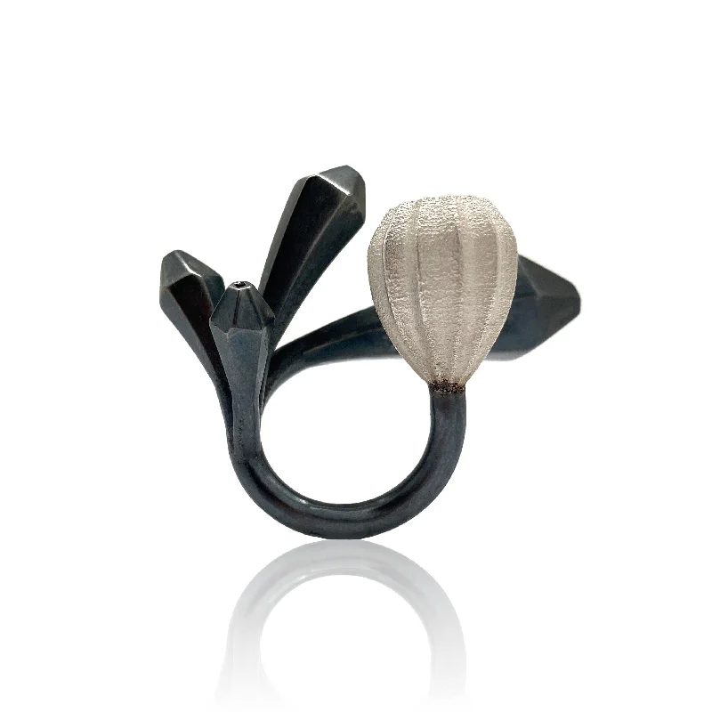 Blooming Overlap Silver Ring