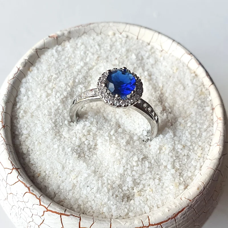 gold moonstone cocktail ring Solitaire Ring (Sapphire)