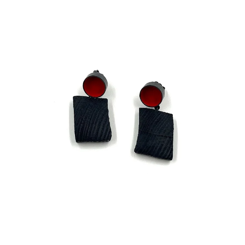 silver moon phase pendant Susanne Elstner - Charcoal Rectangle Earrings