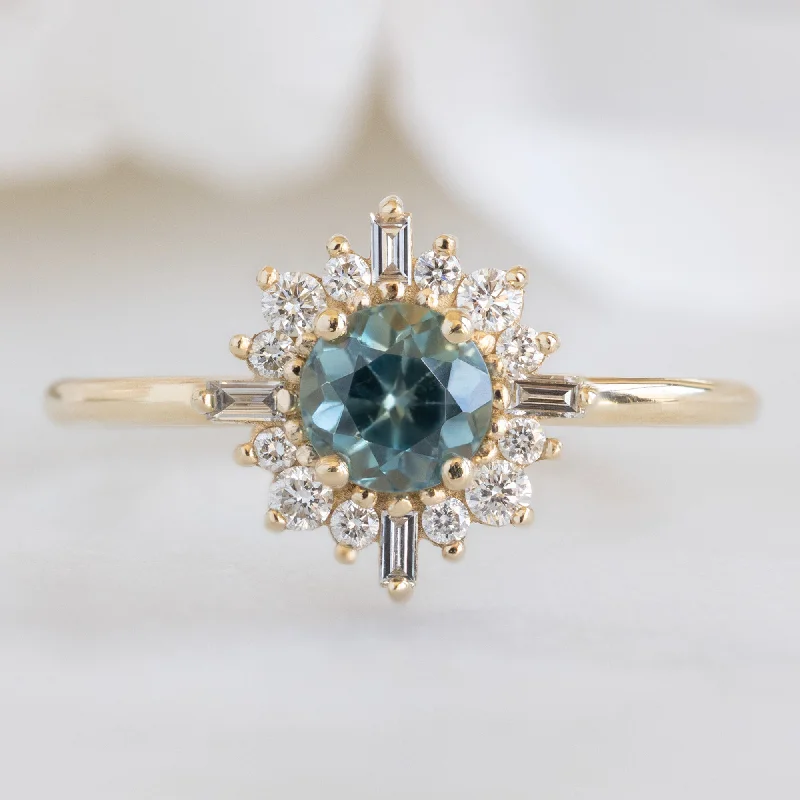 The Compass Ring | 0.83ct Round Sapphire in 14K Yellow Gold