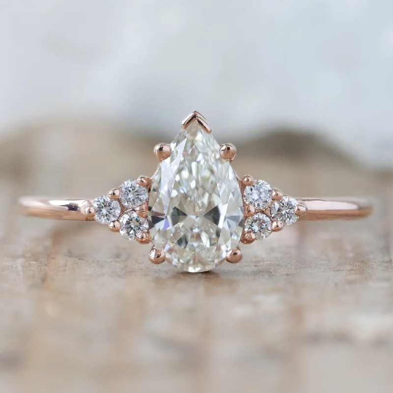 The Ivy Ring | 0.71ct Pear White Diamond in 14K Rose Gold