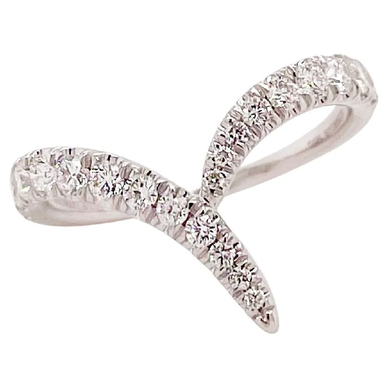 14k White Gold V Diamond Band