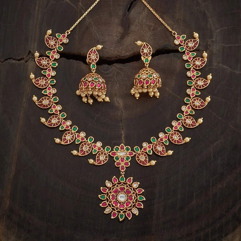 gold heart-shaped pendant necklace Kundan Necklace 168901