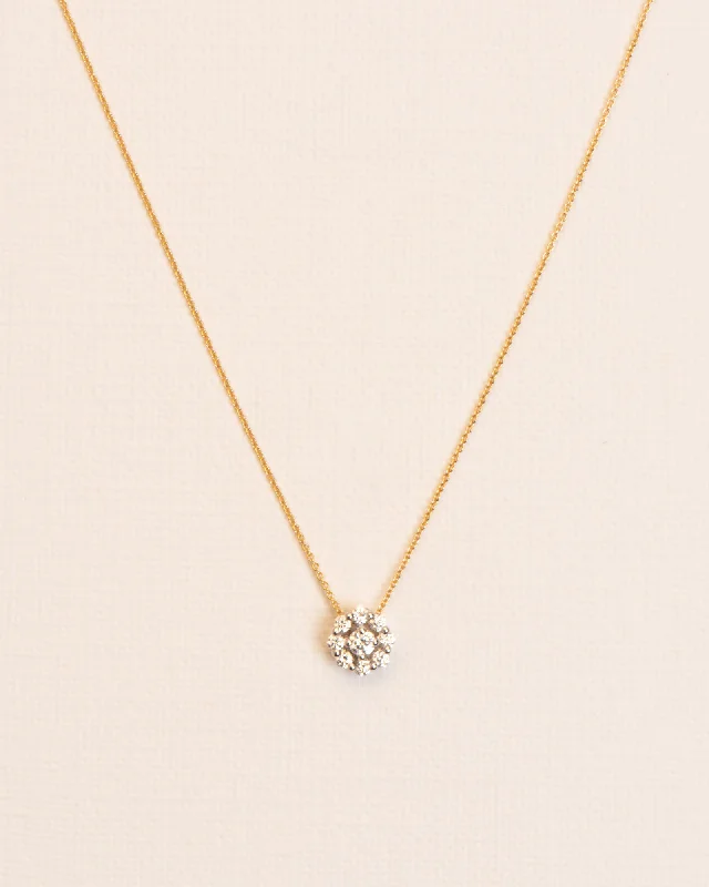 18K Gold flower Necklace w. White Diamonds